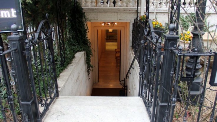 意外な名所！？青山で美味しいビールを飲めるクラブを紹介