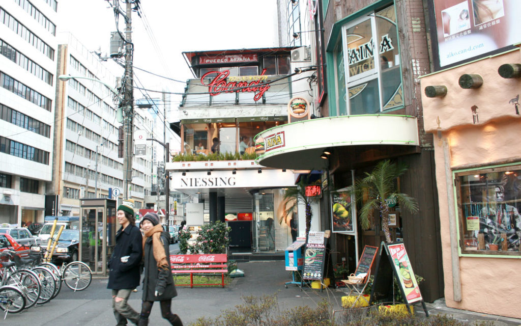 日本有数の魅力的スポット 表参道で美味しいクラフトビールを飲めるバーを紹介 Kobushi Beer