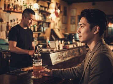 喋れない・人見知りでも一人で楽しめる渋谷のカラオケバー・スナック